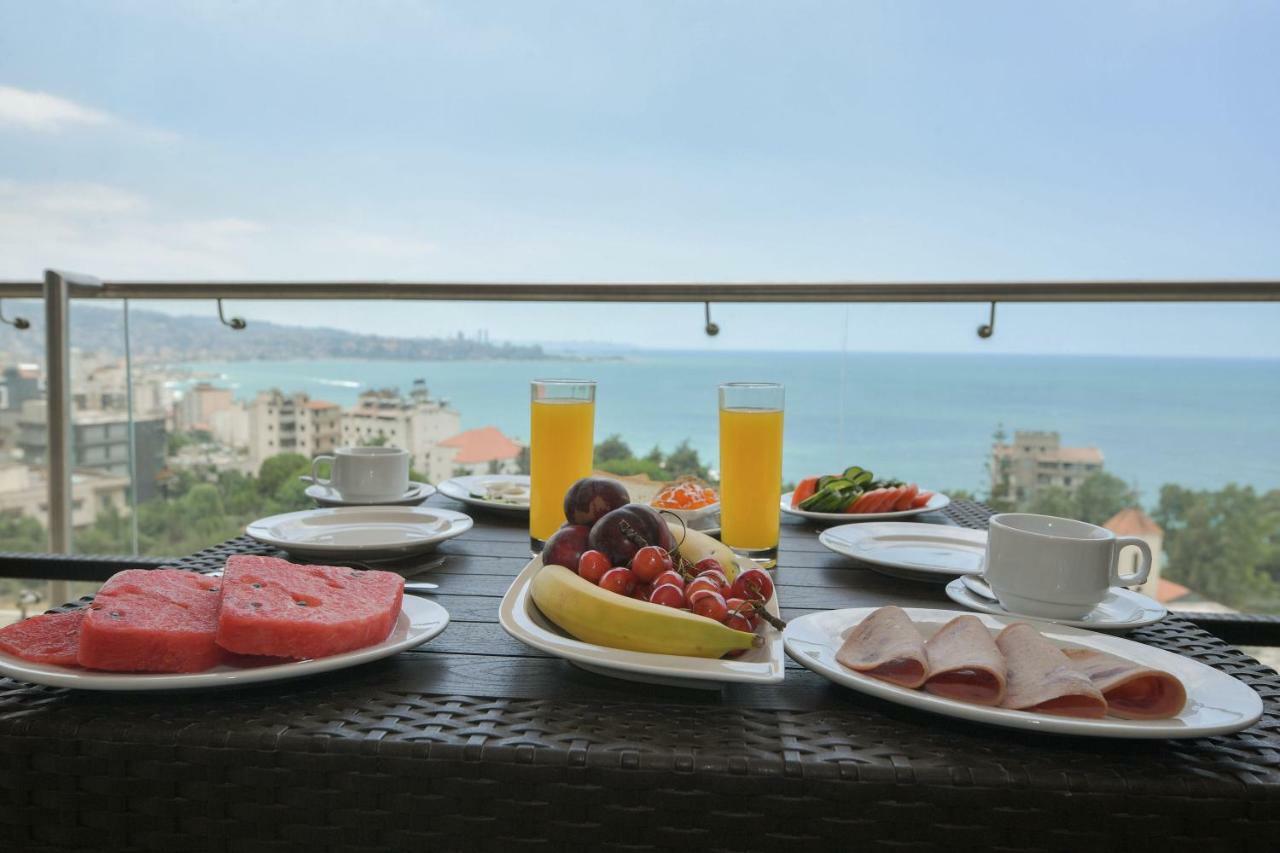 Hollywood Inn Boutique Hotel Jounieh Exterior photo