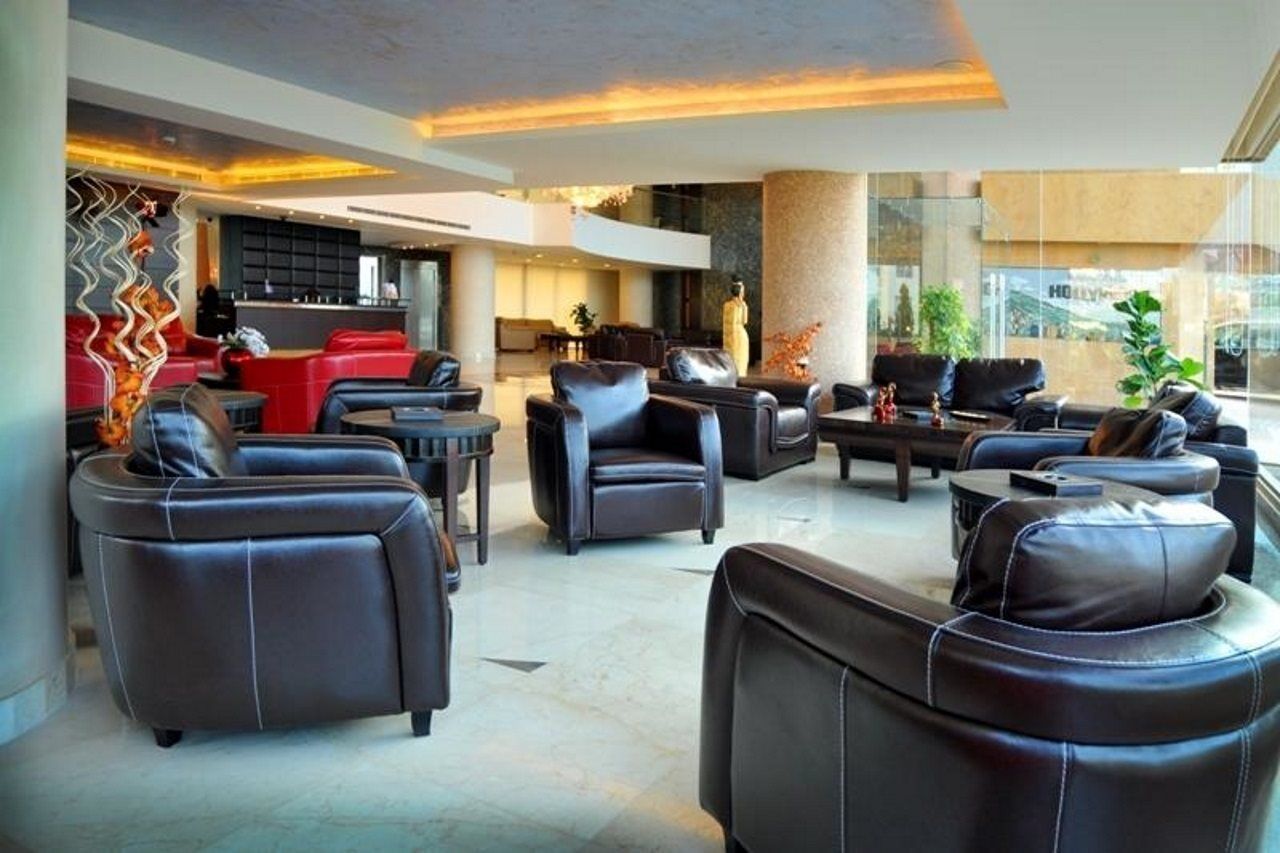 Hollywood Inn Boutique Hotel Jounieh Exterior photo